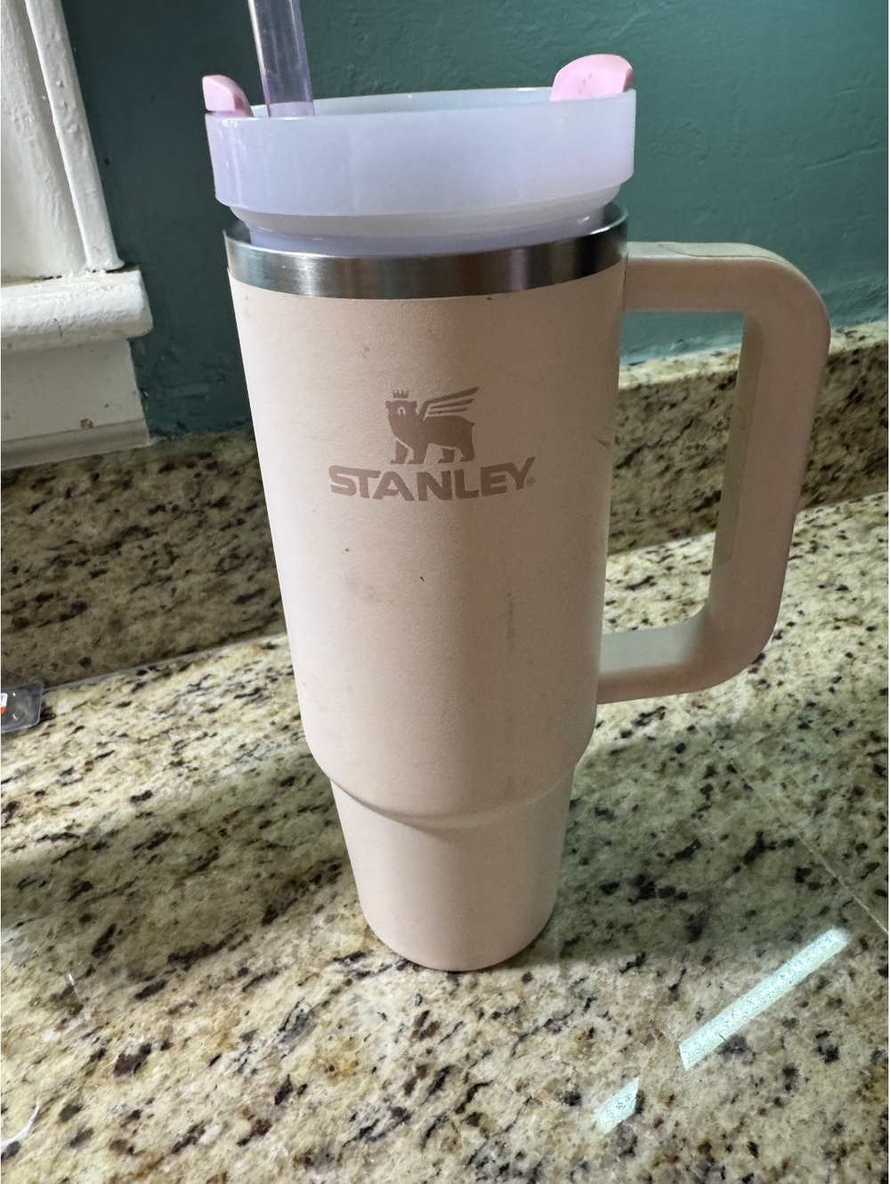Stanley light pink tumbler lid and straw